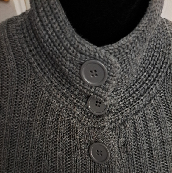 It's Our Time Women's Grey Knit Split Sweater   Size S - Picture 2 of 7